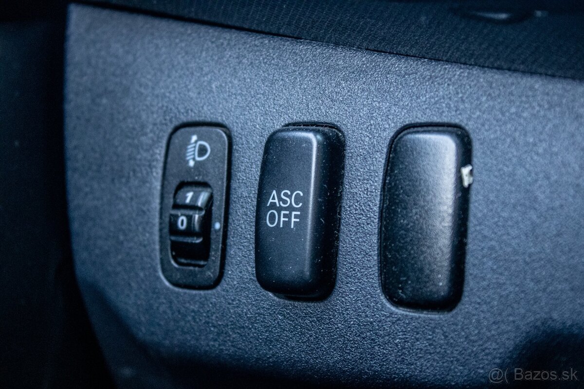 Mitsubishi Lancer 2.0 DI-D Invite, 103kW, M6, 4d. - 19