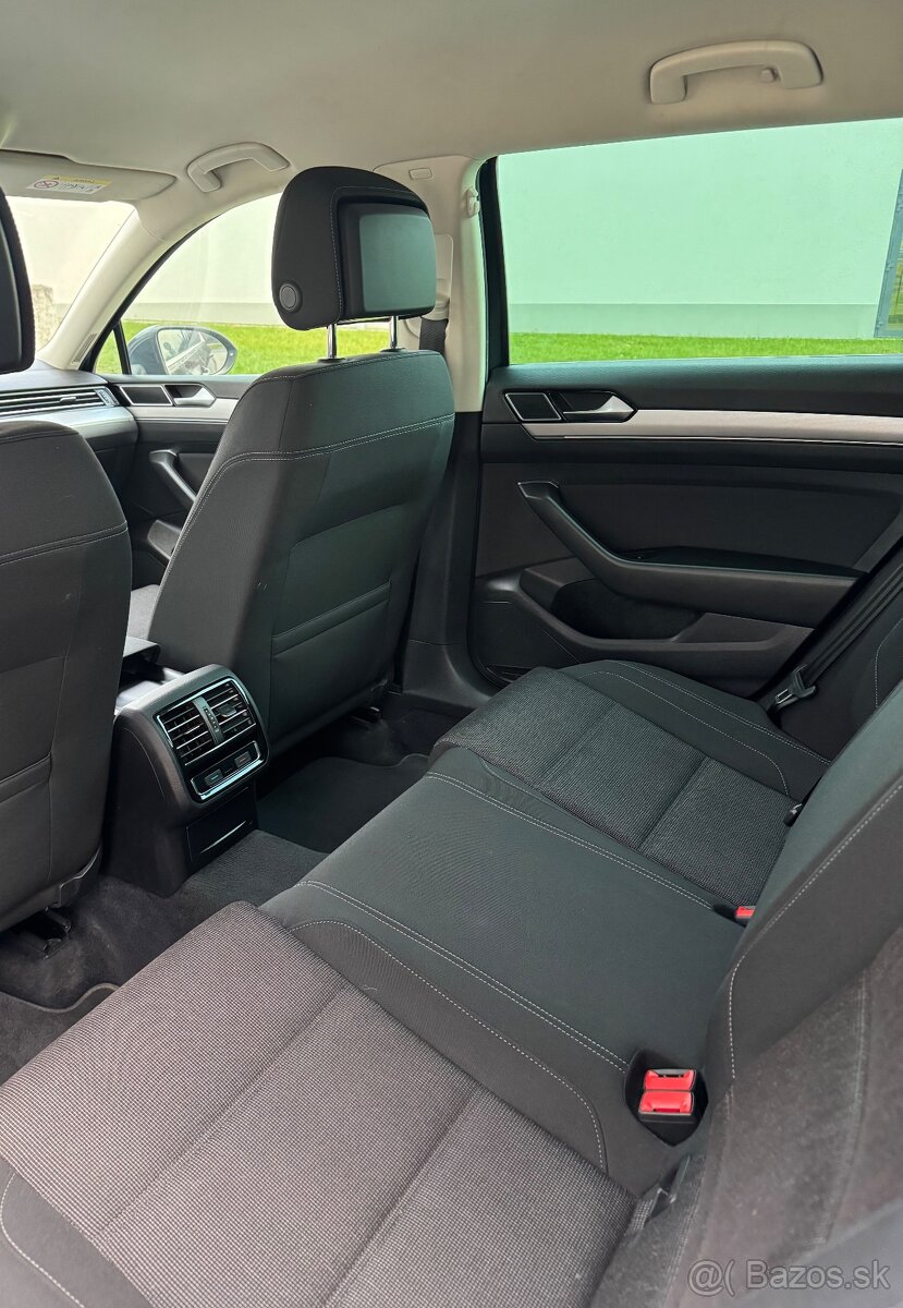Volkswagen Passat 2.0 TDI 110kw ACC - 19