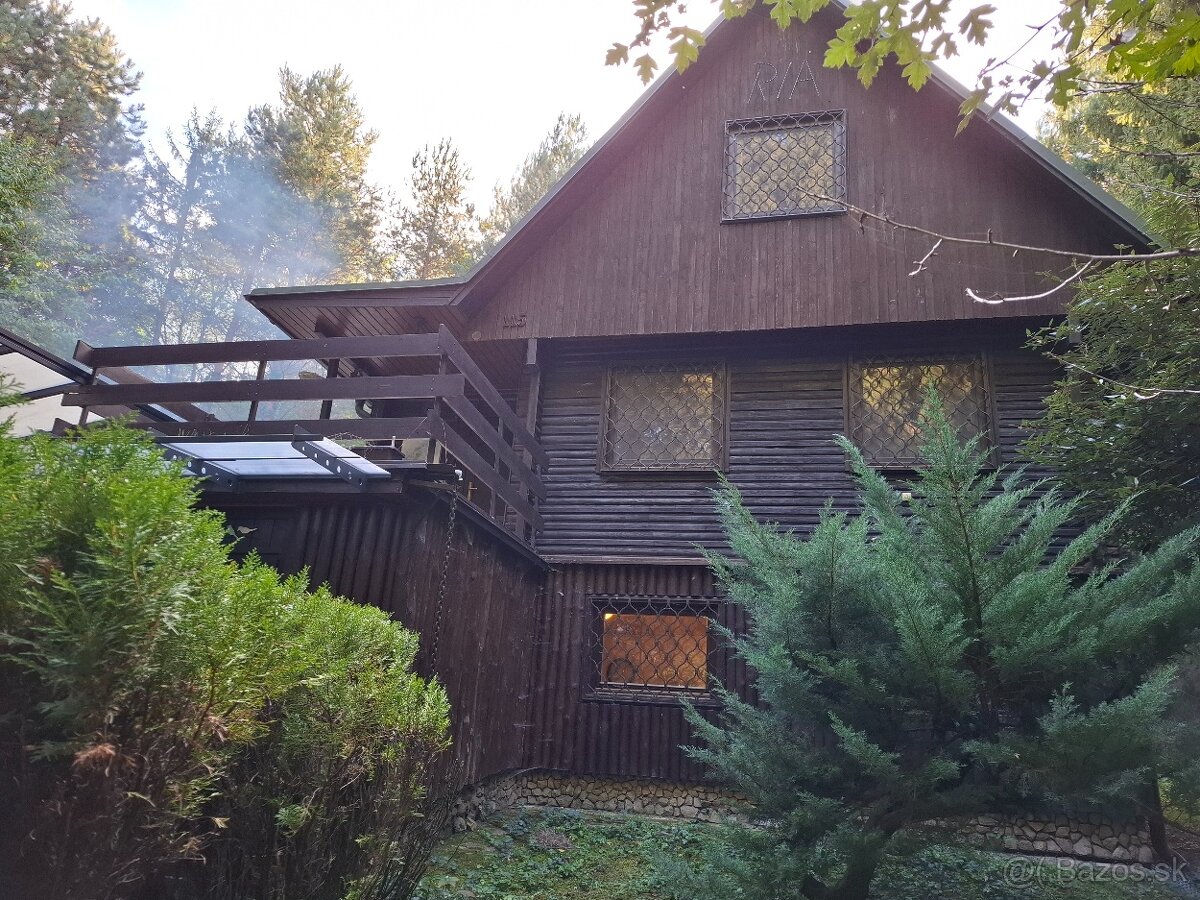 Na predaj 3-podlažná chata 390 m², Striebornica - 19