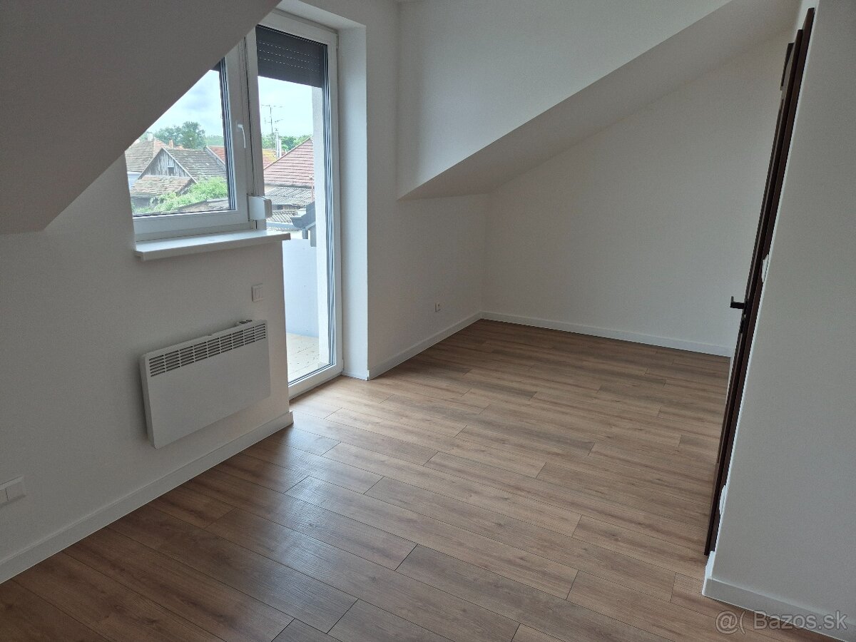 4-IZBOVÝ RADOVÝ RODINNÝ DOM - 19