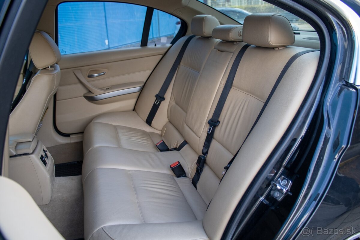 BMW 325i xDrive E90 - 19