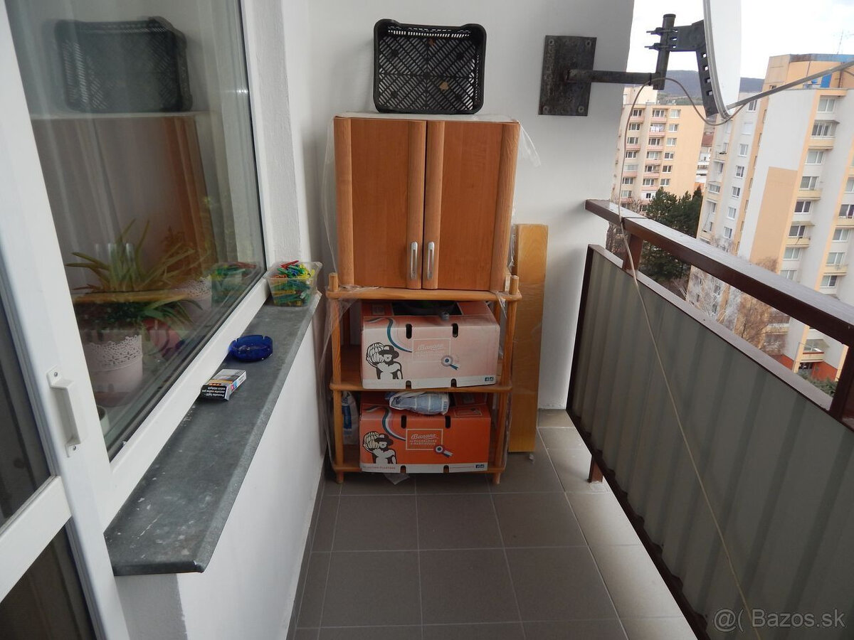 SPEKTRUM REALITY- Na Predaj garsónka, 23 m2 s loggiou , okre - 19