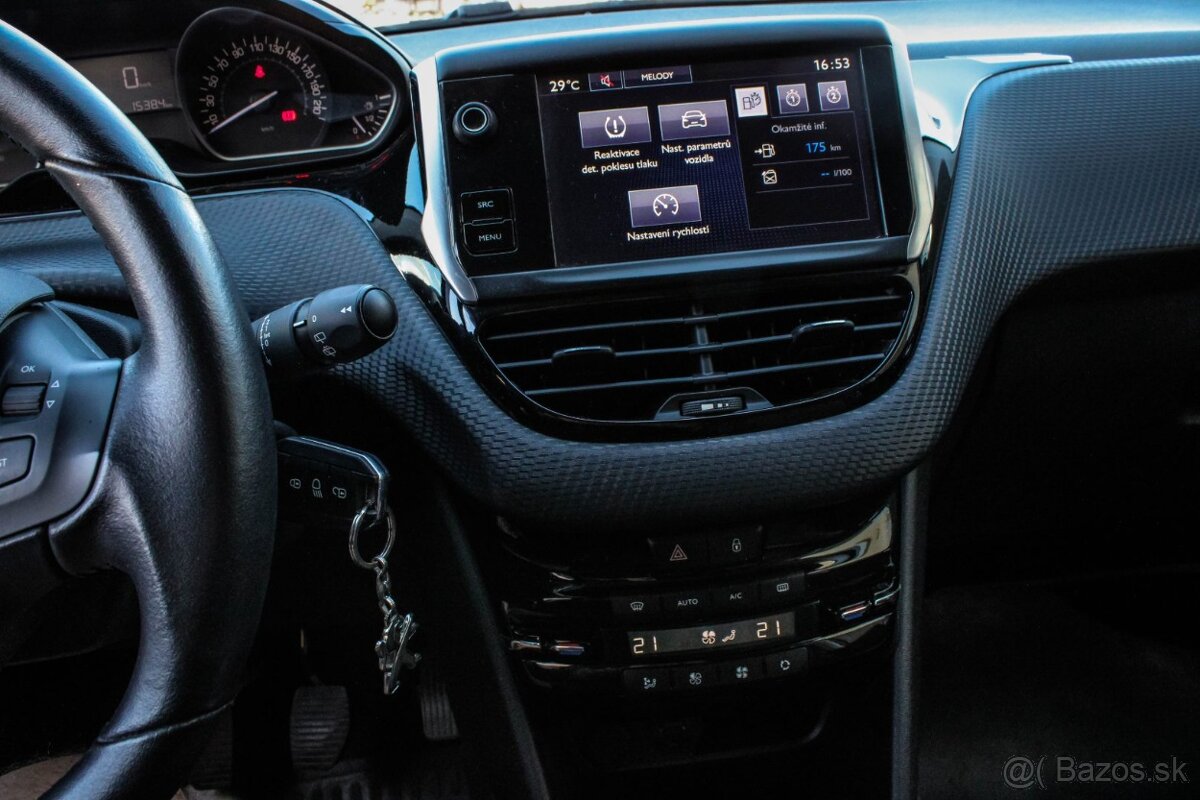 Peugeot 208 1.2 PureTech Style - 19