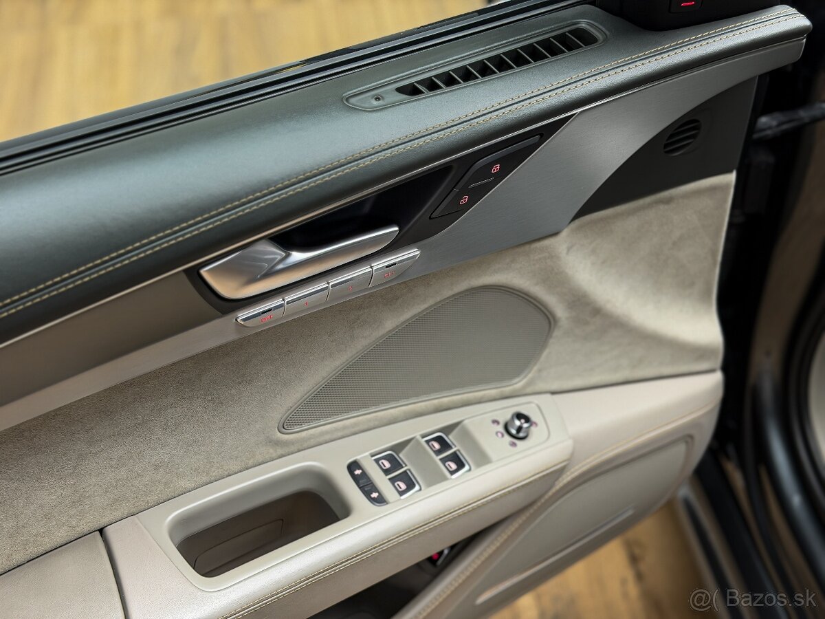 Audi S8 PLUS Quattro - 19