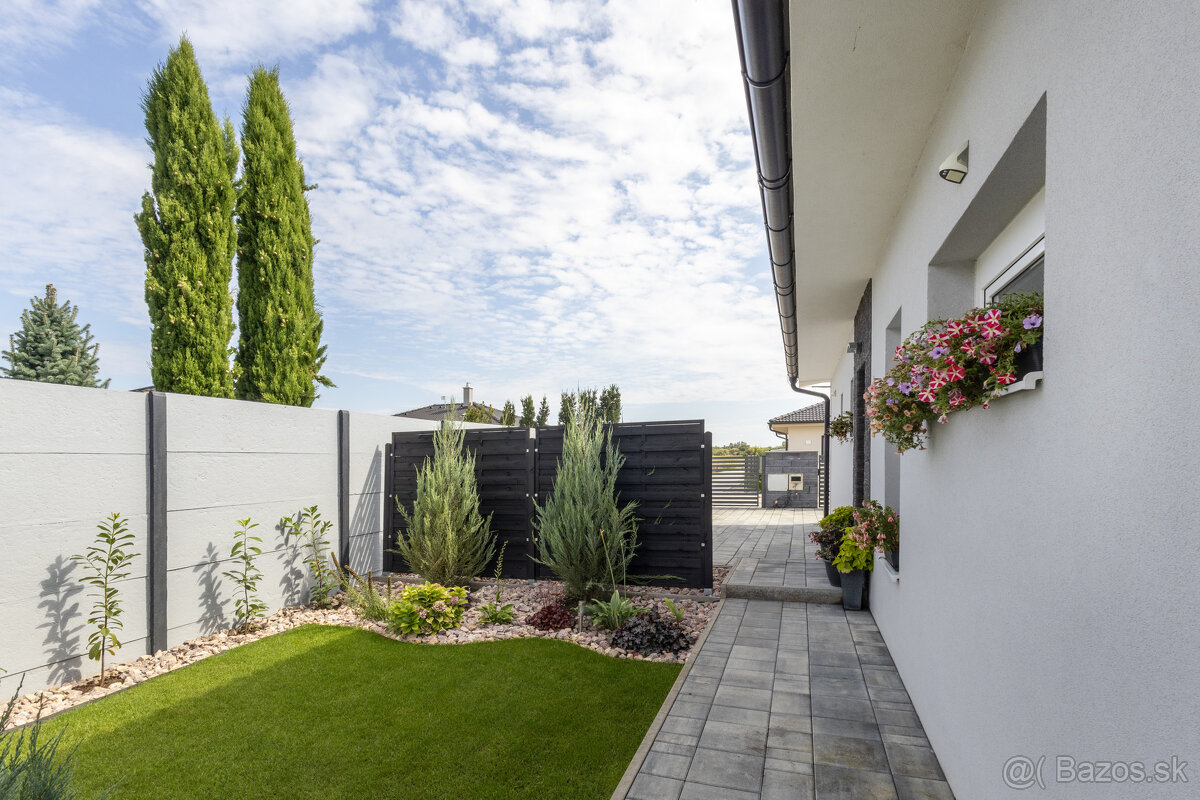 Na predaj 4-izbová bytová jednotka v dvojdome v Hurbanovej V - 19