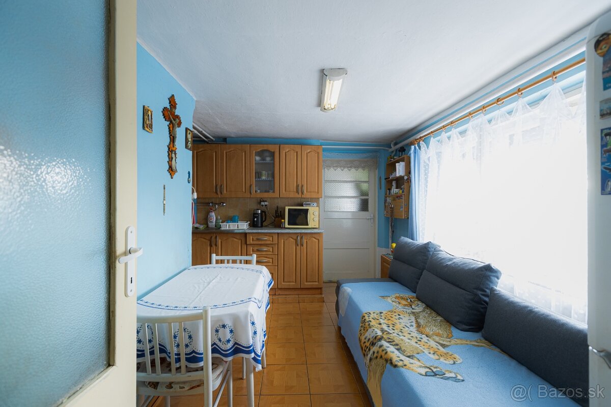 Rodinný dom s veľkým pozemkom vo Valaskej Dubovej - 19