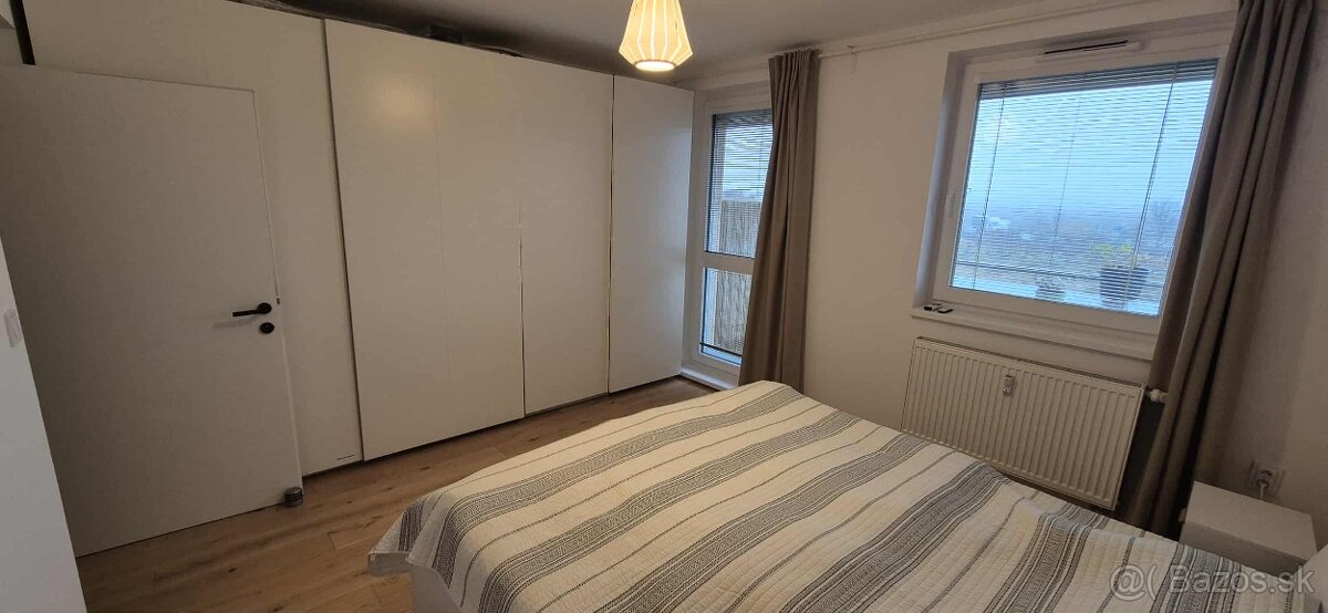 REZERVOVANÉ: Prenájom 3i bytu s KLIMATIZÁCIOU a dvomi - 19