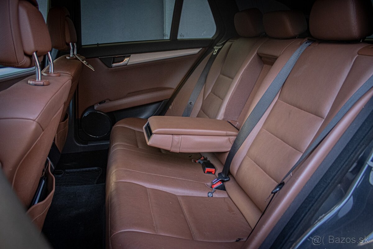 Mercedes-Benz C trieda Kombi 220 CDI Elegance 120kW - 19