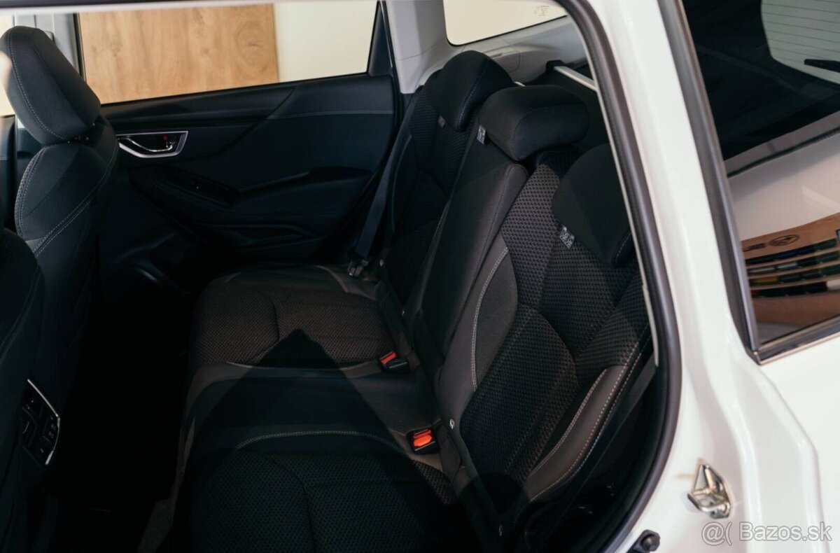 Subaru Forester 2.0i mHEV Style X-Tra Lineartronic - 19