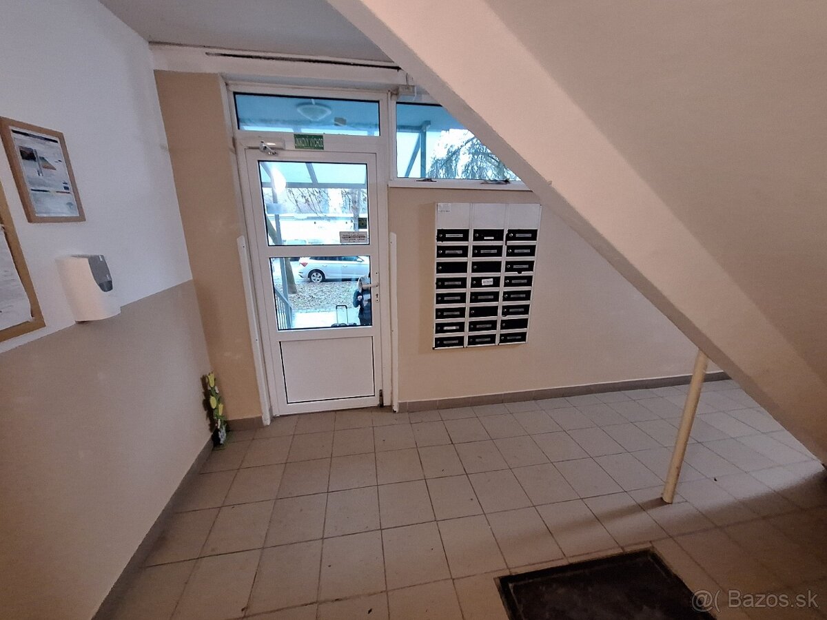 TERASA - Prenájom 3 izb byt, Lesnícka, 68 m2, 4/7p, výťah - 19