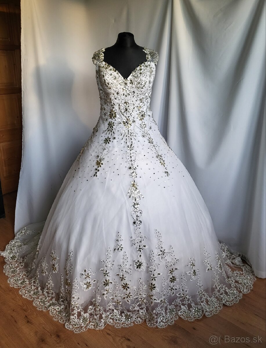 Svadobné šaty s vlečkou SZ2 bohato zdobené, pás do 87 cm - 19