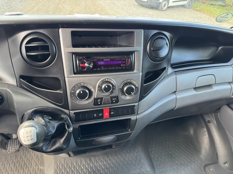 Prodám Iveco Daily 2.3,35S13,8p.,čelo,klima - 19