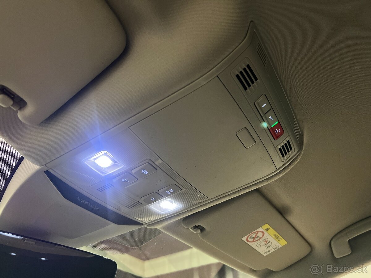 Volkswagen Passat Variant 2.0 TDI EVO Elegance DSG - 19