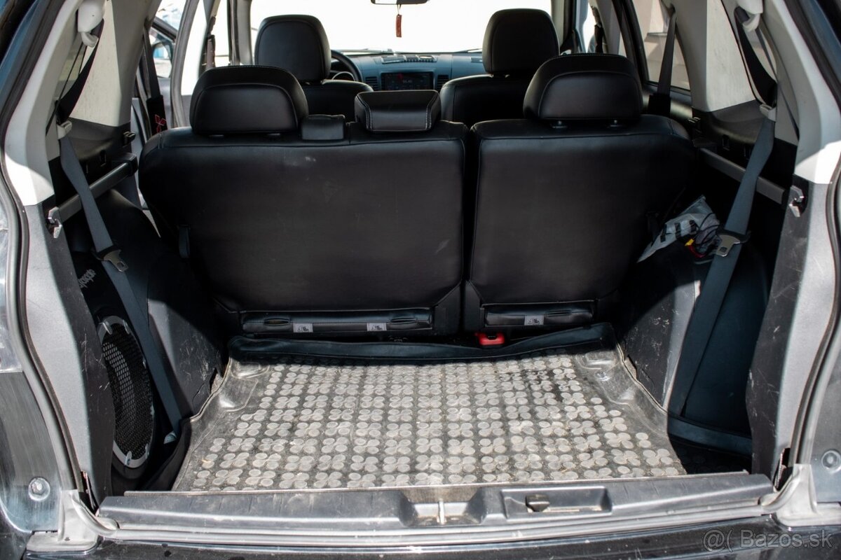 Mitsubishi Outlander - 19