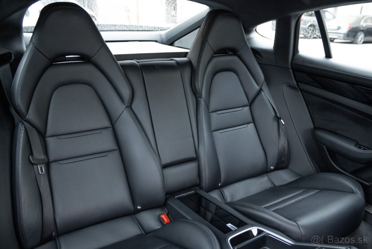 Porsche Panamera 4 E-Hybrid 4x4 A/T - 19