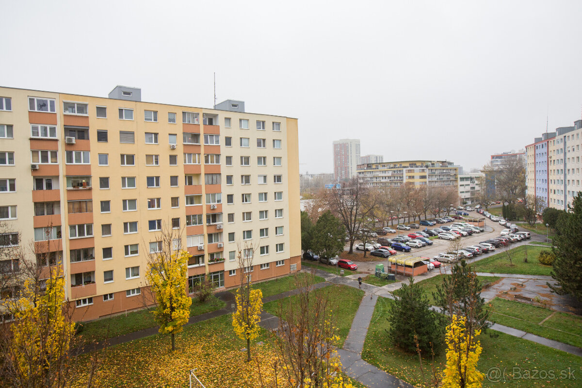 NA PREDAJ 3-izb.byt Petržalka, kompletná rekonštrukcia - 19