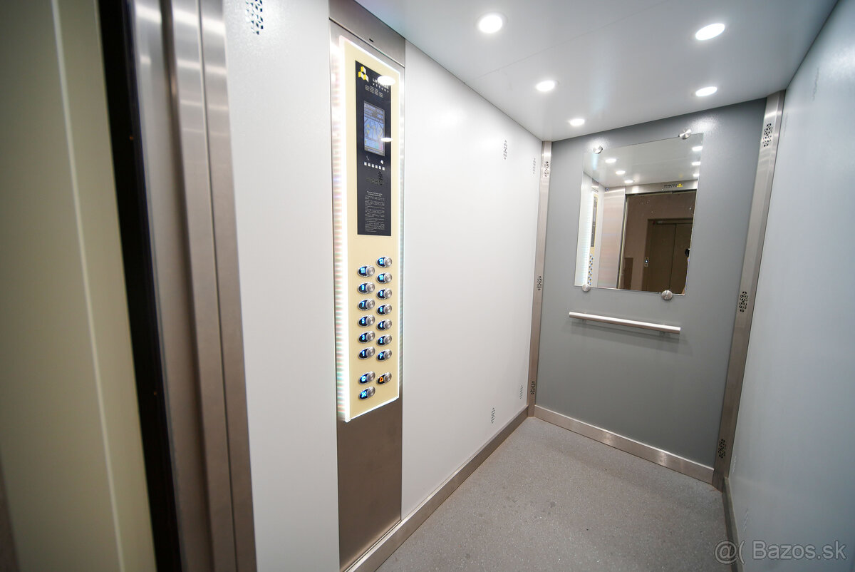 Na predaj 3 izbový byt (77 m²) na 12. p. – KVP, ZOMBOVA - 19