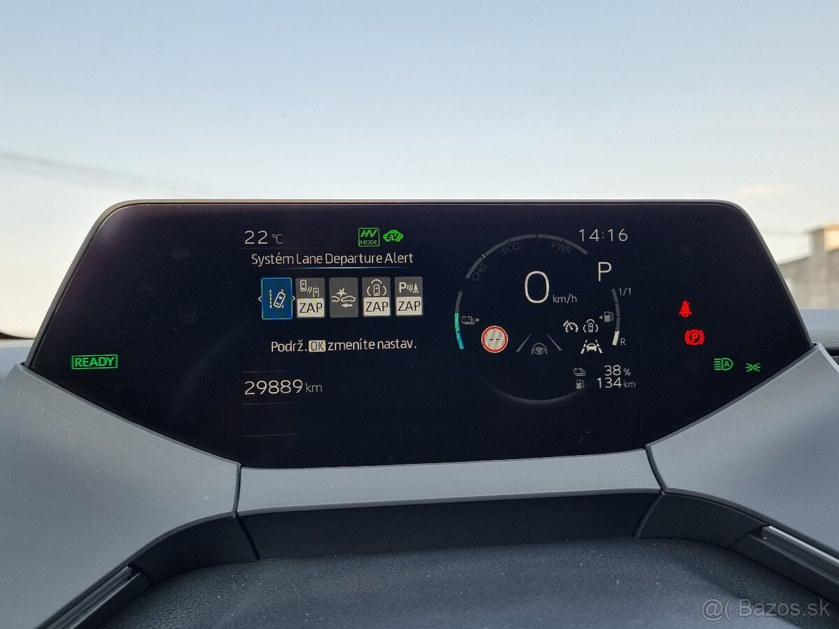 Toyota Prius 2.0 Plug-in Hybrid e-CVT za 34.990 € s DPH - 19