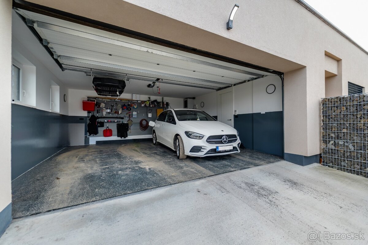 Nadštandardný bungalov s pozemkom 660m2 v obci BYSTER - 19