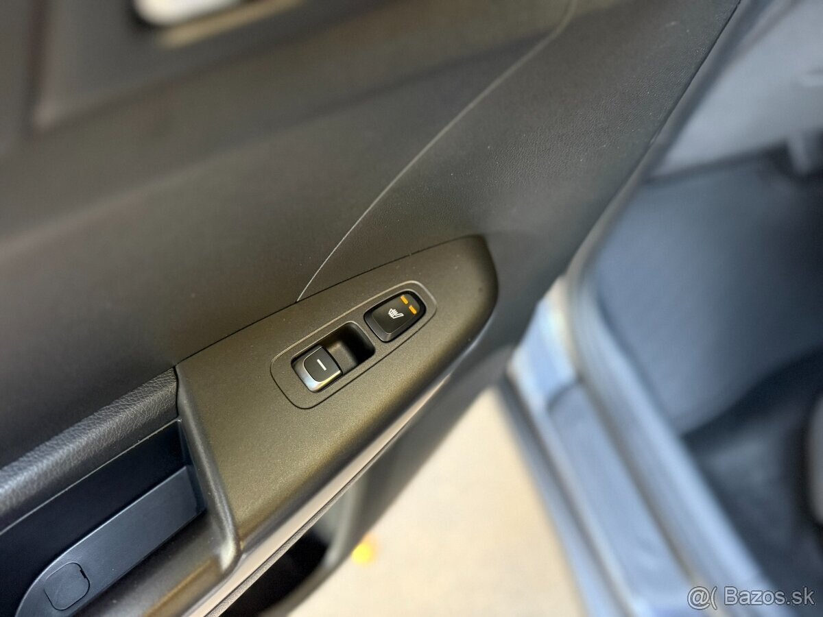 KIA SPORTAGE 1.6 GDI GOLD 2018/ 1.MAJITEĽ/ NEBÚRANÉ/ SK AUTO - 19