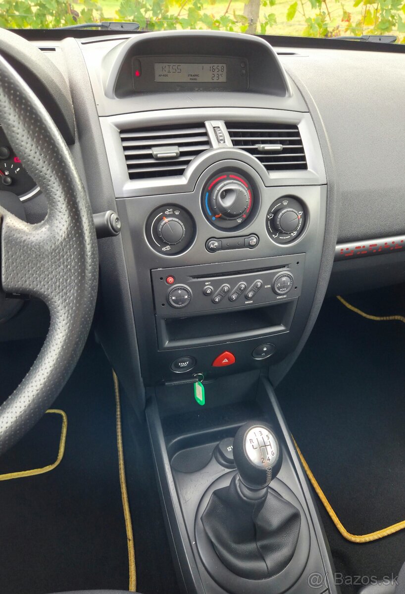 Renault Megane 1.5 DCi 76KW/103 koní R.V.08/2008 - 19