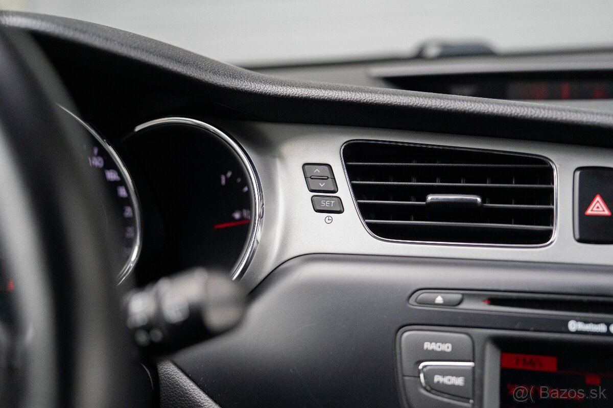 Kia ProCeed 2013, 1.4i M6, SR - 1.majiteľ - 19