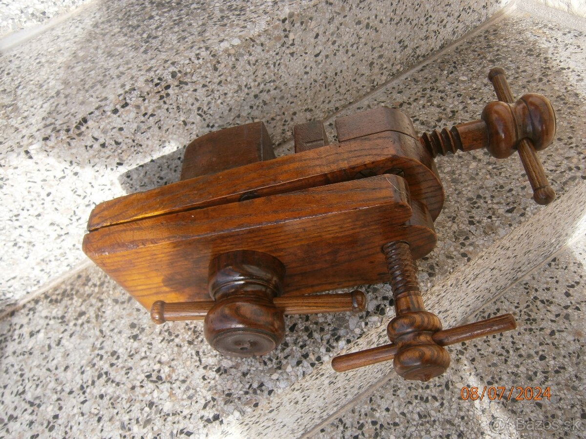 Menší svěráky - 19