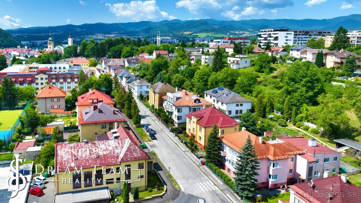 Štýlový byt s garážou a pozemkom, centrum Banská Bystrica - 19