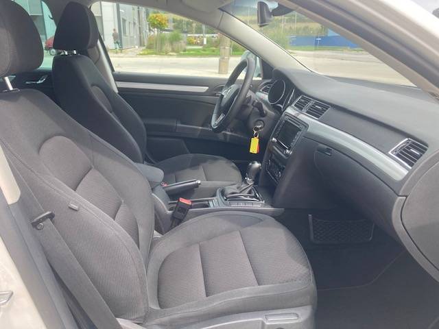 Škoda Superb Combi 2.0 TDI DSG,2015,NAVI,XENON - 19