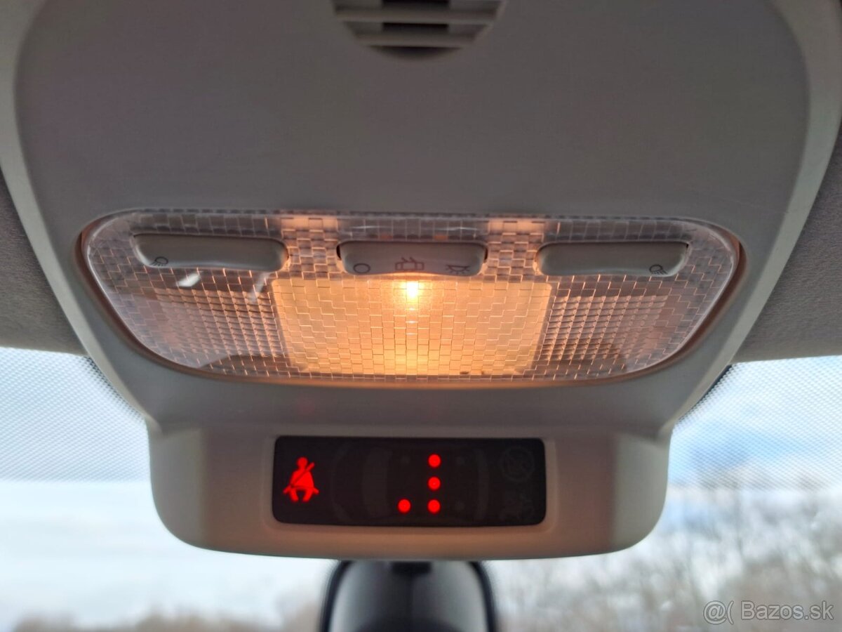 Peugeot 3008 1.6 e-HDi 84kw - 19