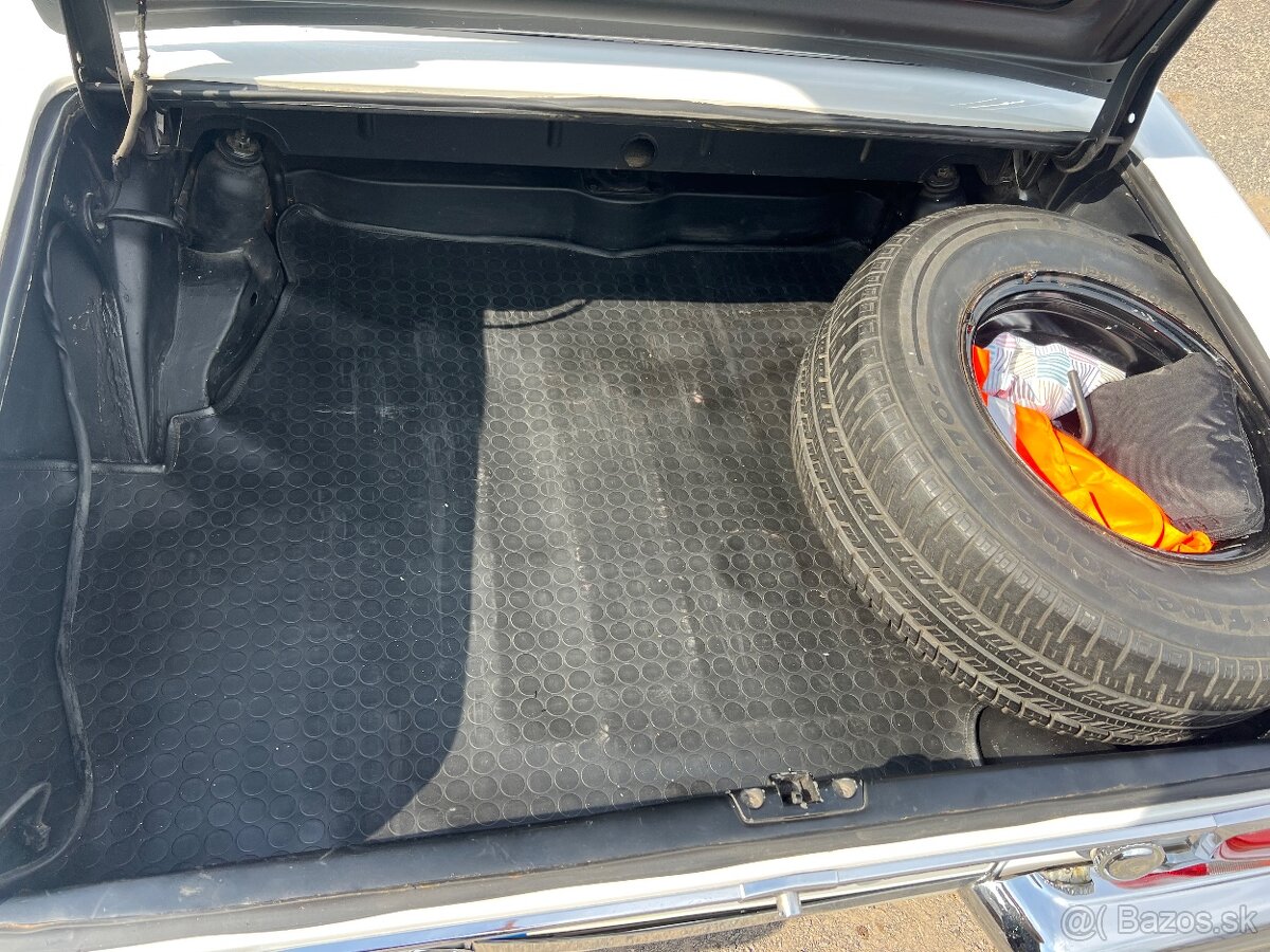 Mercedes 280 SL - 19