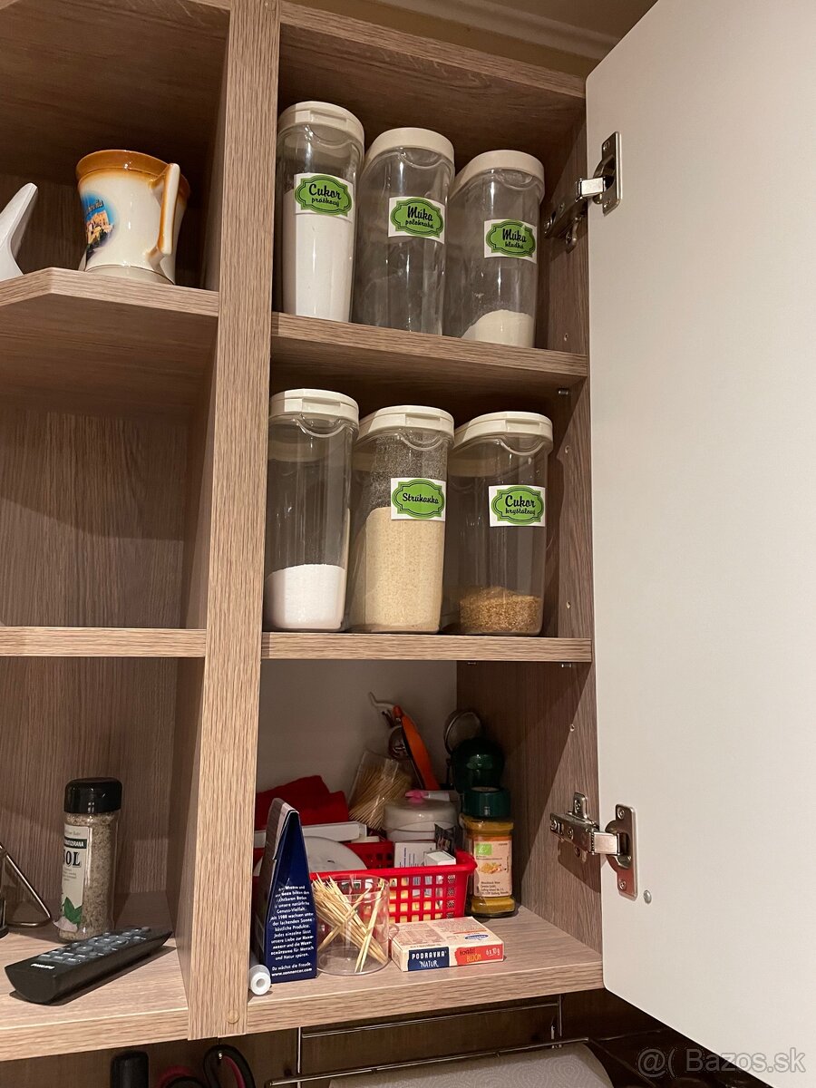 Výsuvná potravinová skriňa - 19