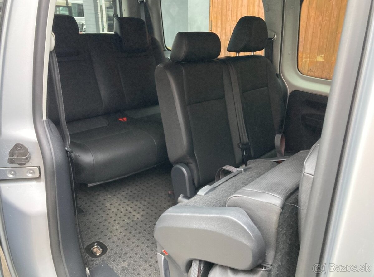 VOLKSWAGEN CADDY MAXI 2,0TDi DSG 7míst HIGHLINE - 19