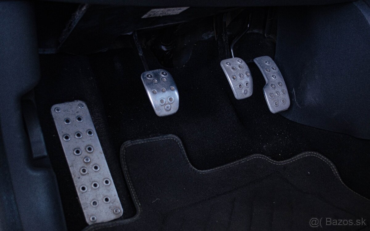 Renault Clio RS 2.0i 16V - 19