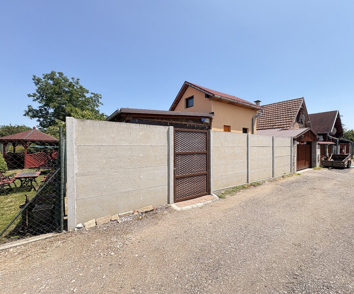 Murovaná chatka so záhradou na predaj v TOP oblasti. N.Z. - 19