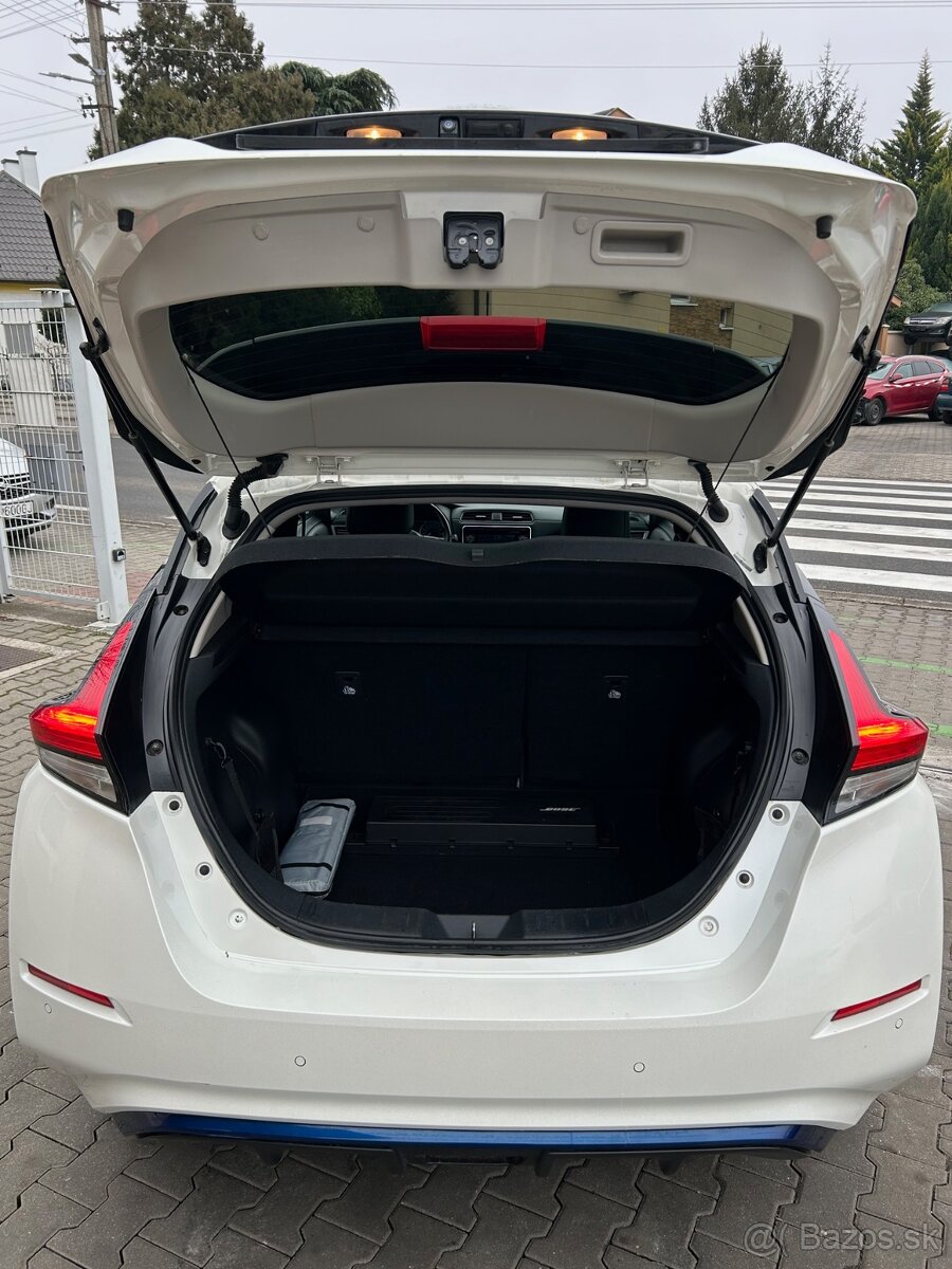 Nissan Leaf 40 kWh, Automat, Serv.kniha, Navi - 19