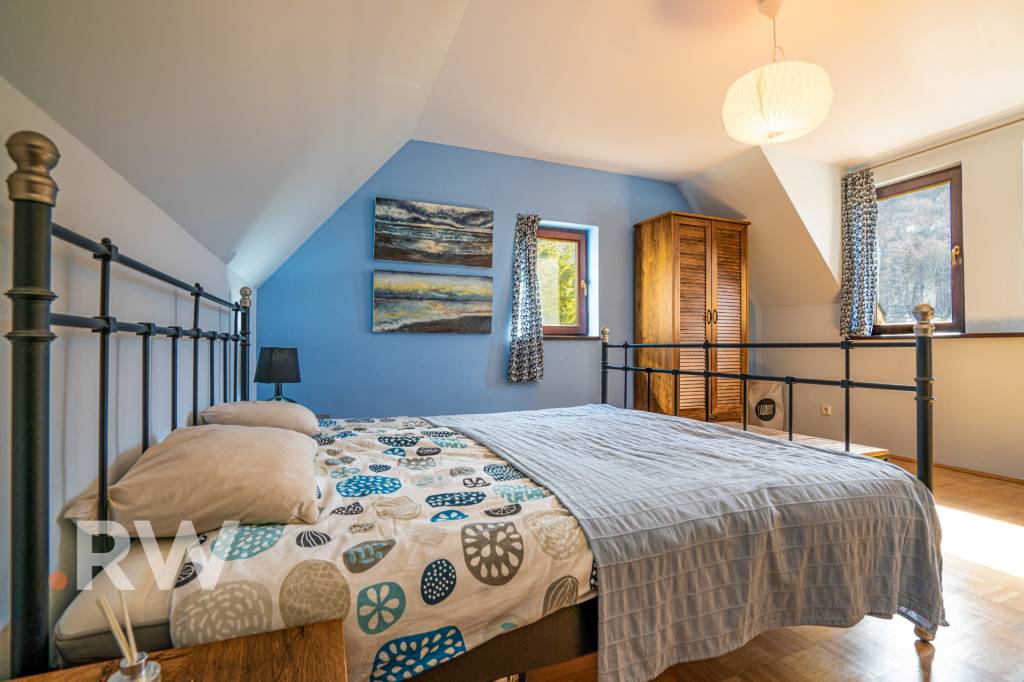 VEĽKORYSÝ - Bývanie pod lesom - Slepá ulička - 2322m2 pozemo - 19