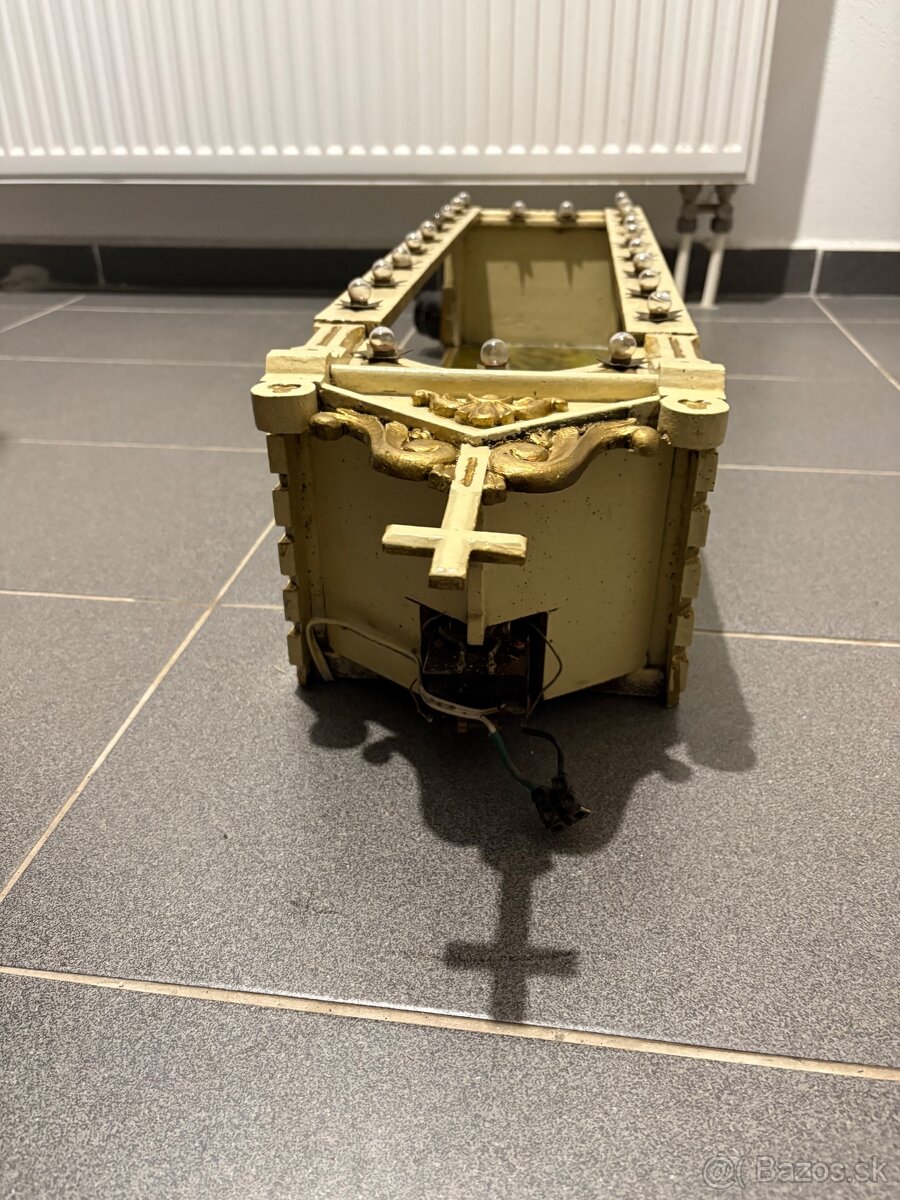 Predám starú drevenú kaplnku - 19