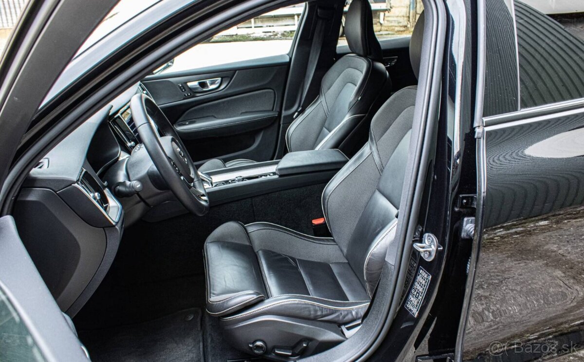 Volvo V60 B4 2.0d mHEV 145kW 2023 automat - 19