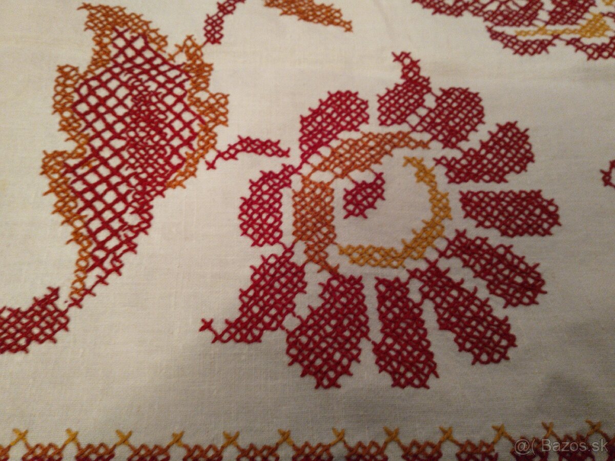 Retro vyšívané obrusy - 19