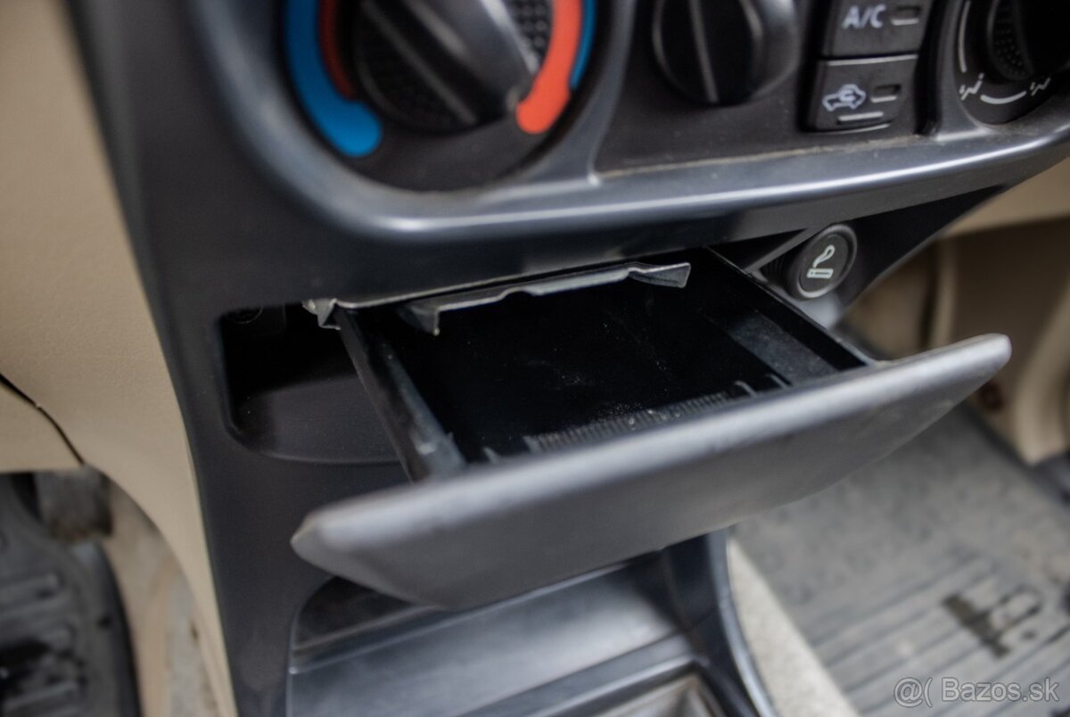 Nissan Terrano II 2.7 tdi Sport - 19