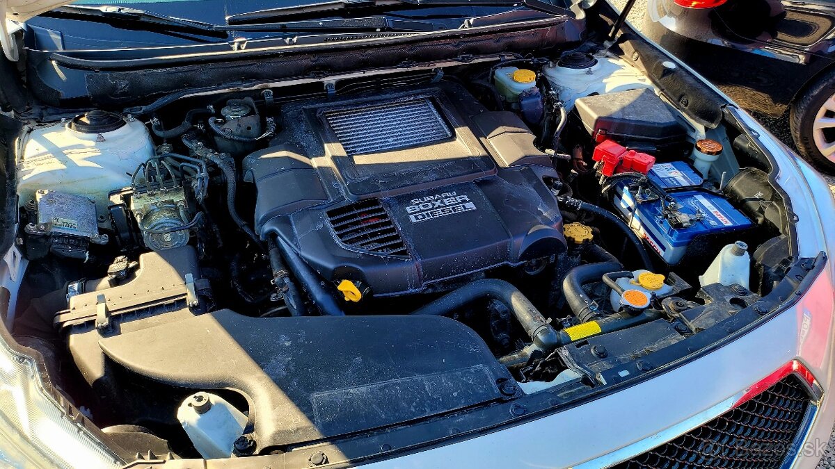 Subaru Legacy Outback 2,0 D 110 kW A/T 4x4 - 19