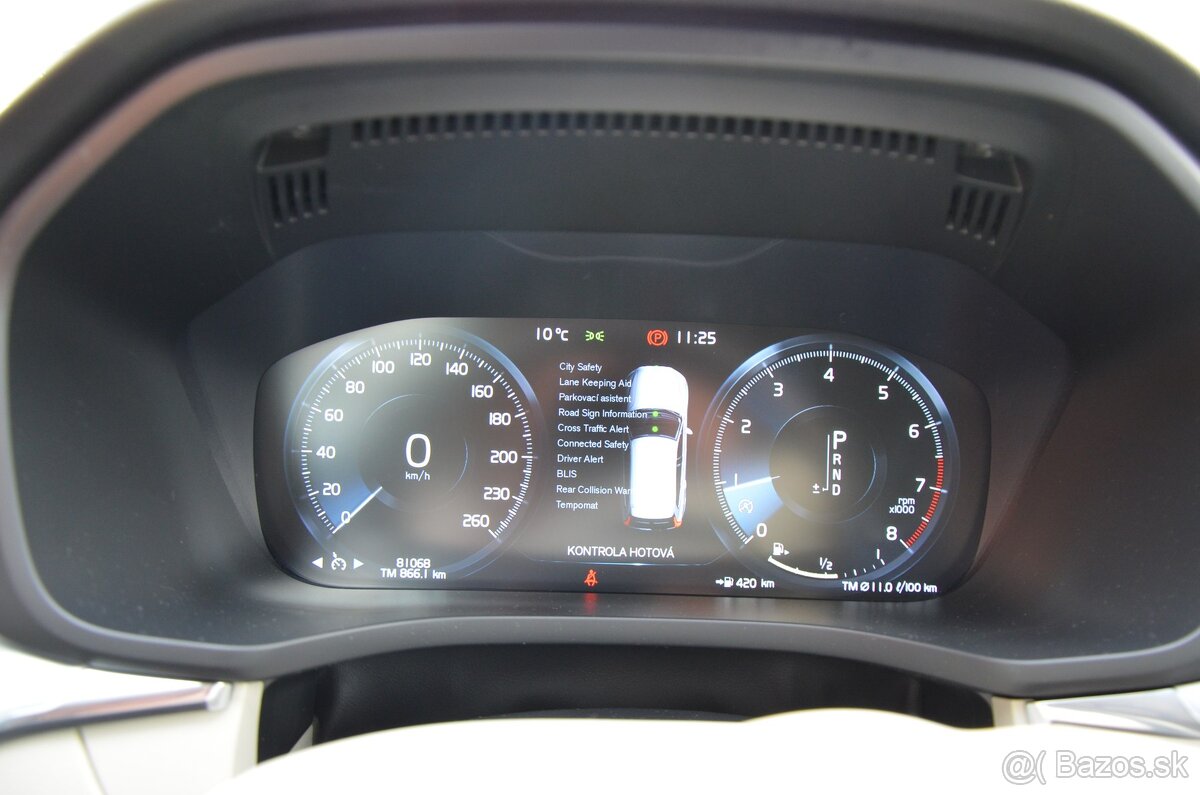 Volvo XC60 T4 Momentum Pro 8A/T - 19