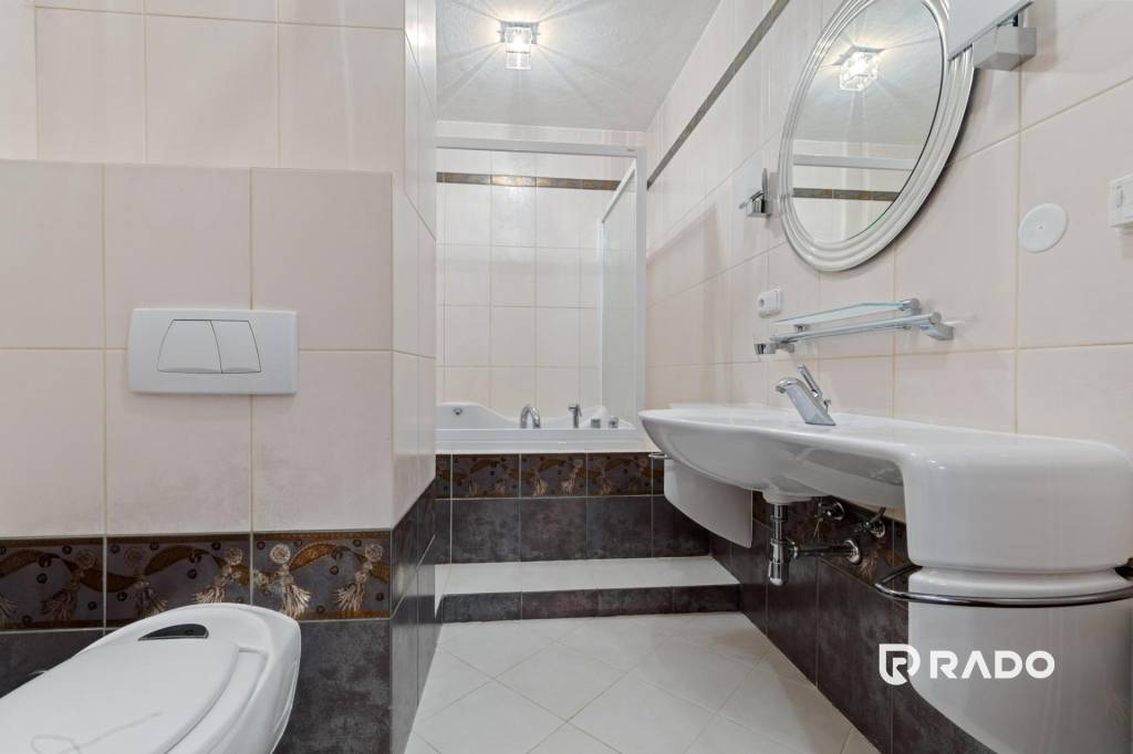 RADO | Staré Mesto | 4i byt 175 m² + 4 balkóny + možnosť 2× - 19