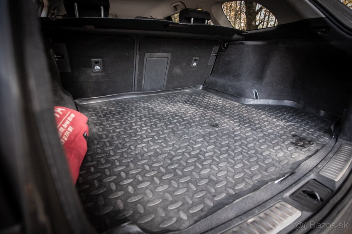 TOYOTA AVENSIS Combi 2.0 105kW 2017 - 19