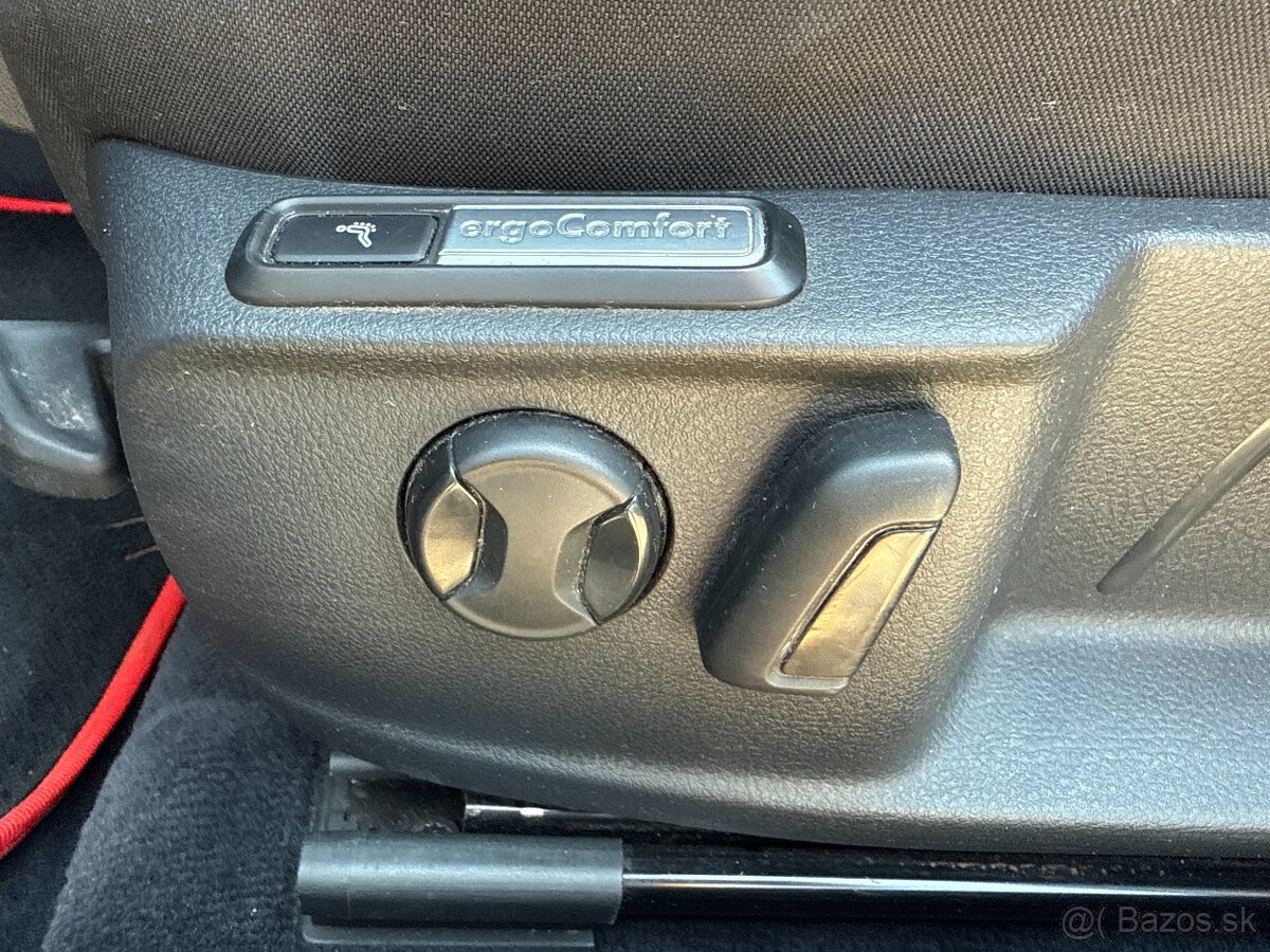 Volkswagen Passat Variant 2.0 TDI BMT Highline DSG - 19