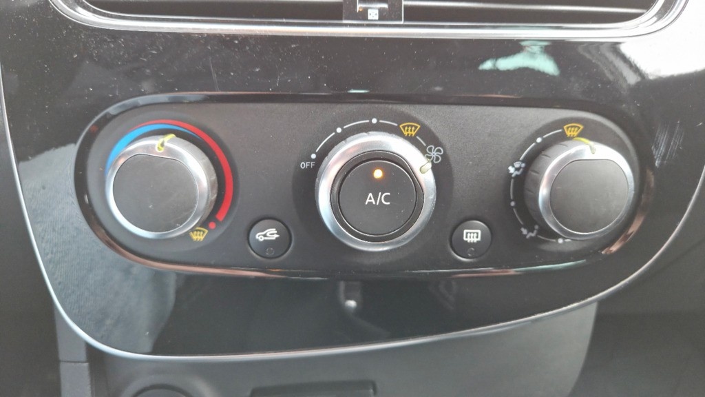 Renault Clio 1,2i 54kW - 19