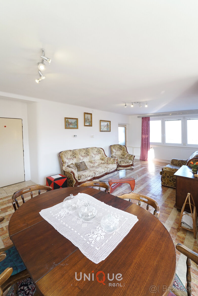 NA PREDAJ RODINNÝ DOM V KAMENIČNEJ - 19