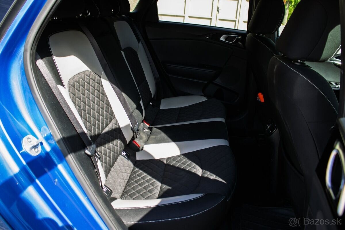 Kia Ceed 1.6 CRDi GT-Line AT/7 100kW - 19