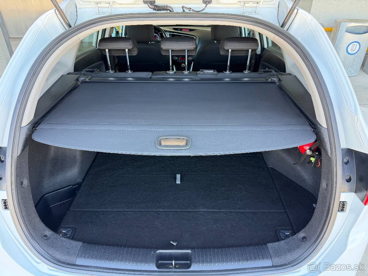 Kia Ceed SW 1.6 CRDi VGT Gold SR auto Facelift - 19